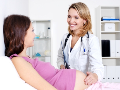 En cas de grossesse, le gynécologue obstétrique effectue le suivi jusqu’à l’accouchement